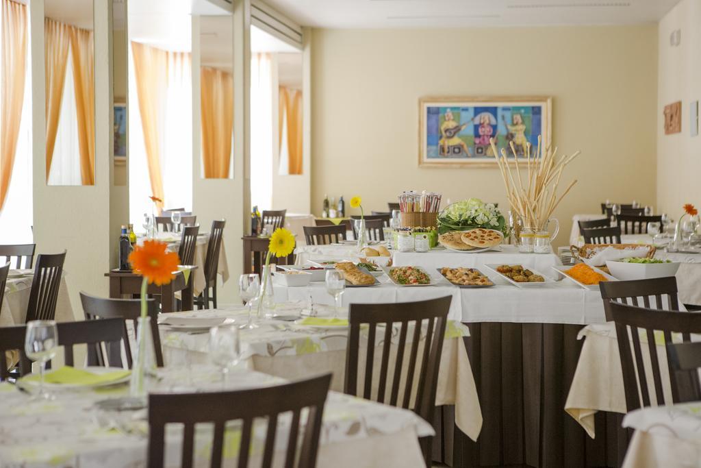 Hotel Villa Tosi Белларія-Іджеа-Марина Екстер'єр фото